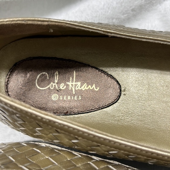 EUC Cole Haan Gold Woven Leather G edition Nike Air Mary Jane’s Size 9 - Picture 2 of 6